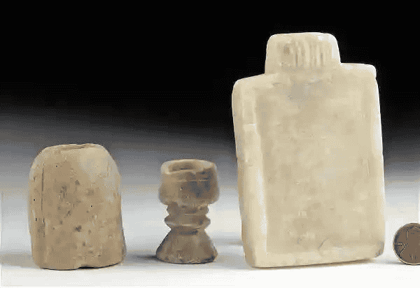 مجموعة من مواد القرابين